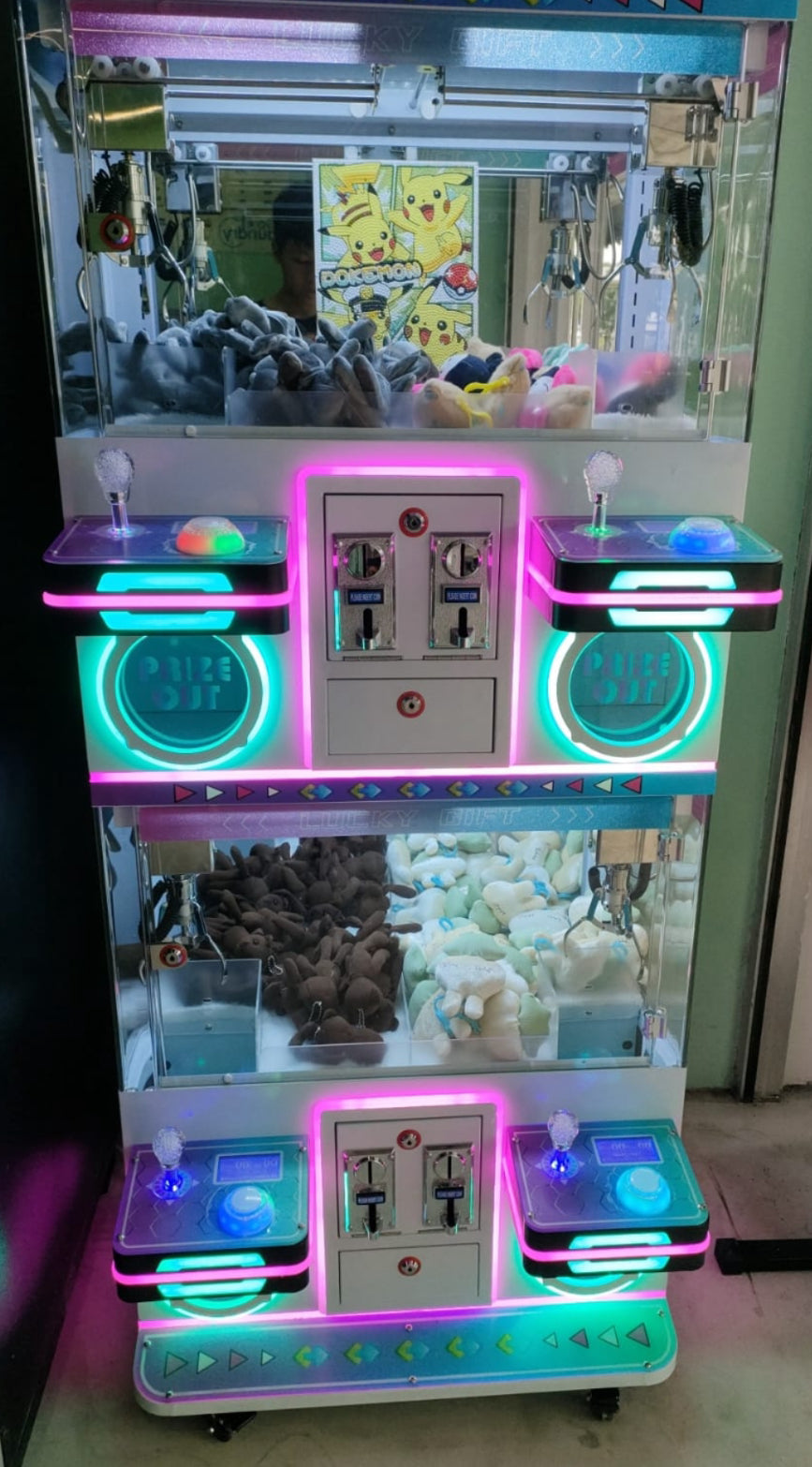 Four people claw machine